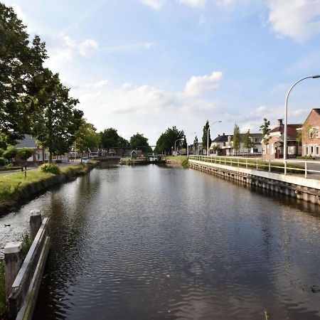 Cozy Holiday Home With A Hot Tub Musselkanaal Bagian luar foto